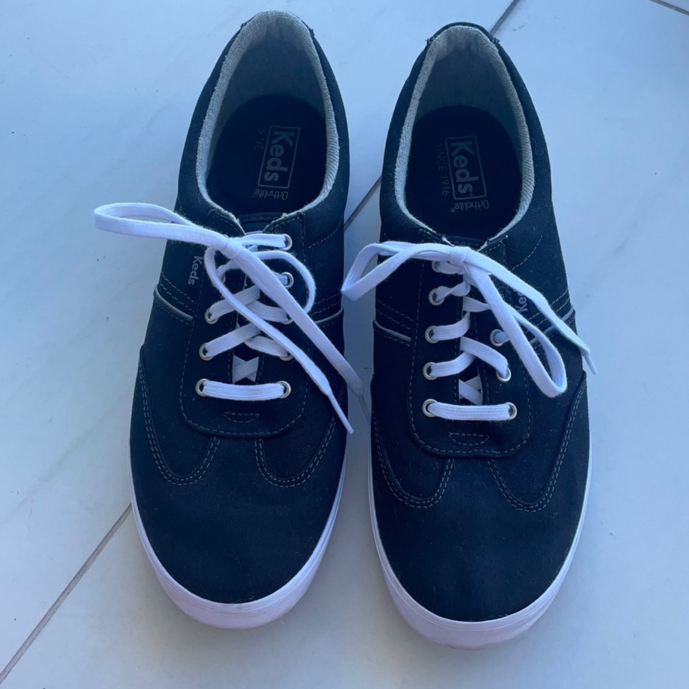 Black Keds